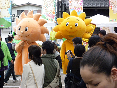 ゆるきゃらまつり彦根でマミのキャラクター マーミン、ミーマンを活用（エコール・マミ）